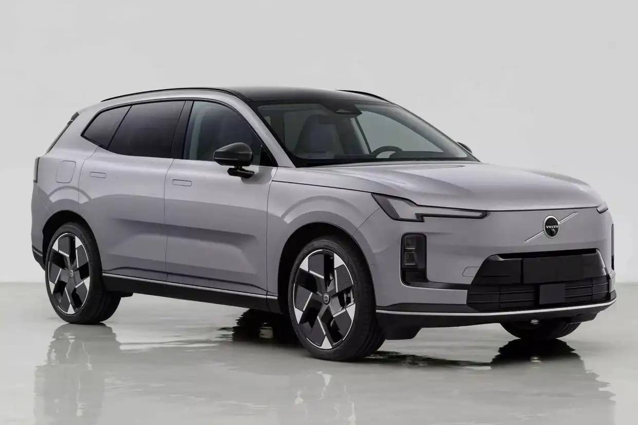 沃爾沃XC70曝光！搭載1.5T插混，外觀竟比XC60更吸引
