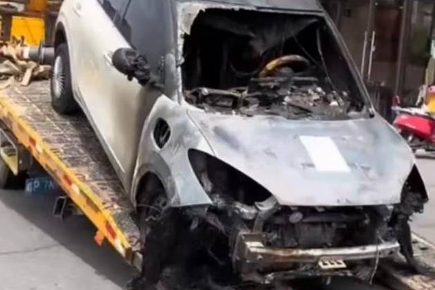 五菱電車突發自燃，車主猜測或是電路問題導致