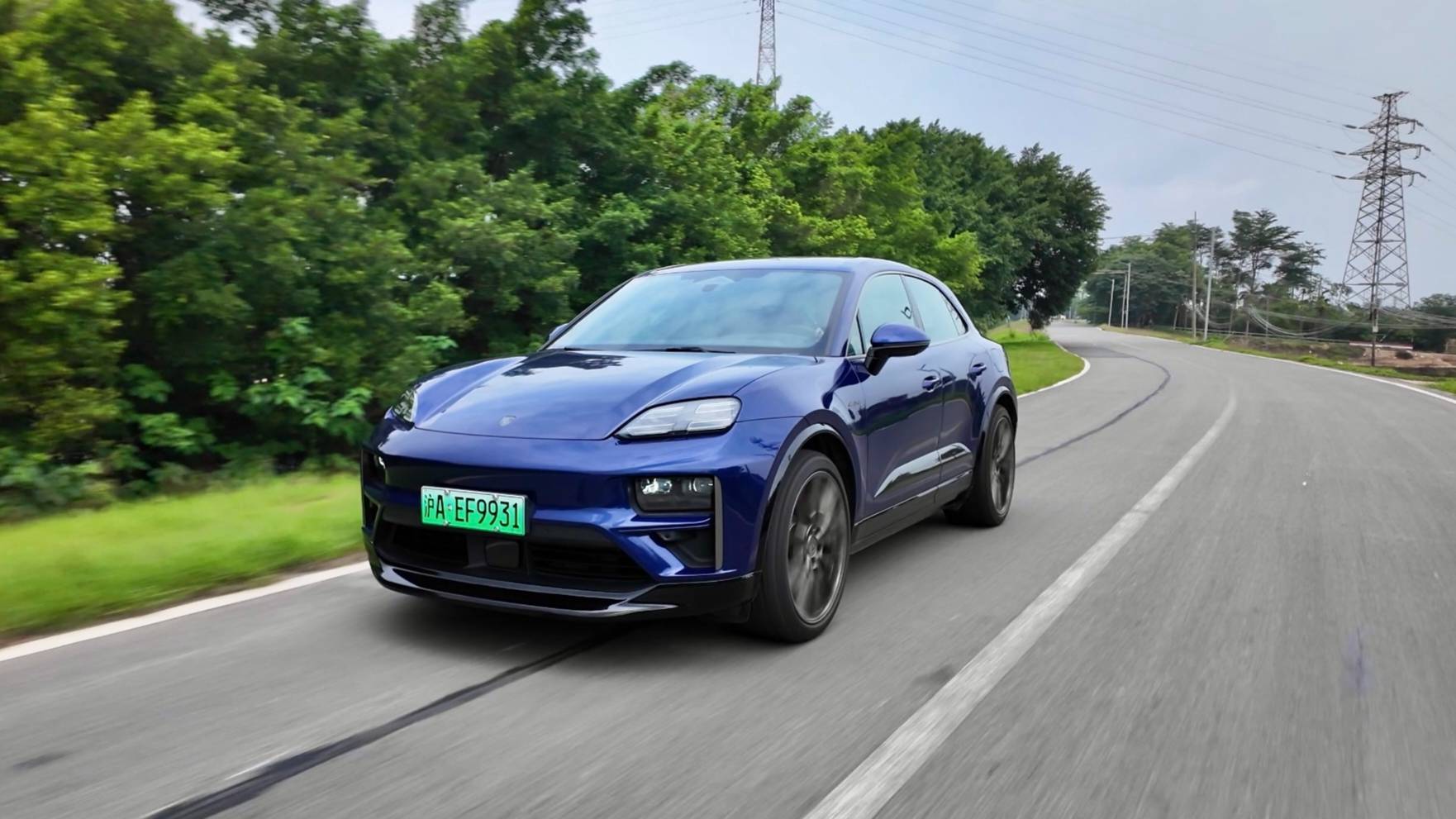 海川品车|把驾驶乐趣塞进家用车 体验保时捷纯电Macan