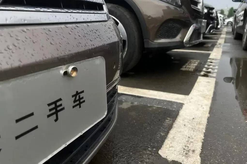 比“零公里二手車”更離譜的，是二手車市場開始賣新車了？