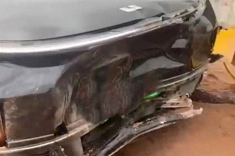 輔助駕駛時手未離方向盤，理想車主還是出事了
