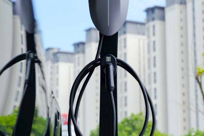 問界 M8 車主家用充電樁安裝指南
