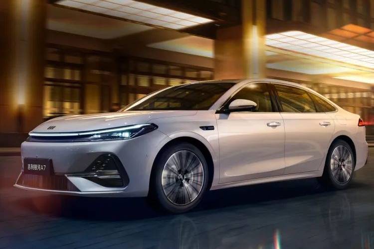 大廠出品！這款大空間插混轎車居然不要10萬？