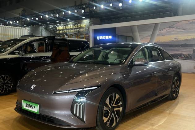 8.99萬！買中大型新能源轎車,東風風行星海S7/V9一口價