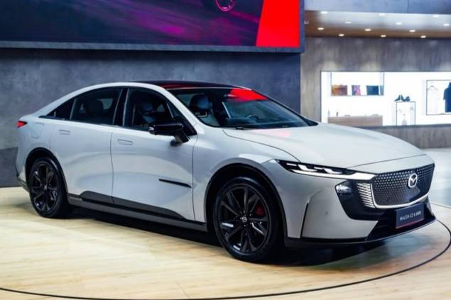 MAZDA EZ-60領(lǐng)銜長安馬自達(dá)多款新車型亮相重慶車展
