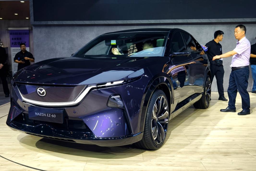 設計感很出圈 馬自達EZ-60大秀重慶車展