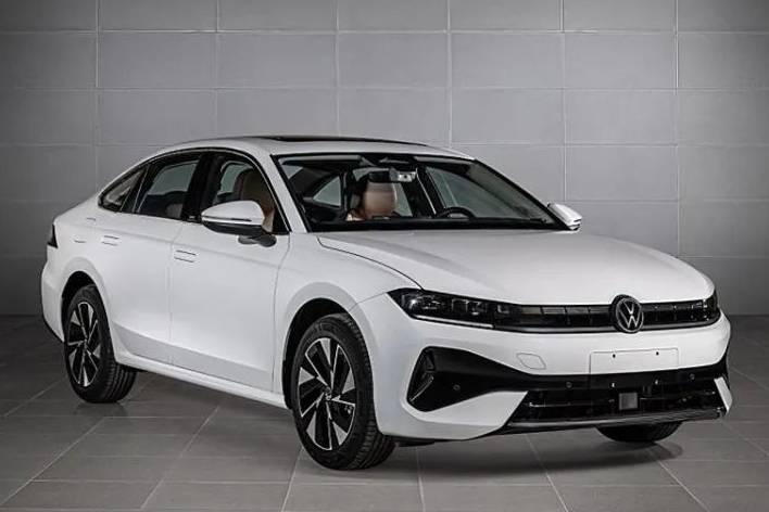 大眾速騰今年將換代！實(shí)車(chē)曝光