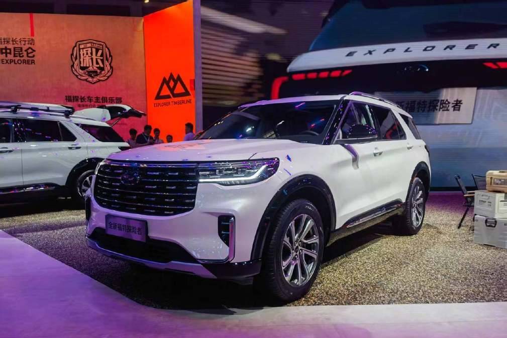 30萬元預算選一臺適合全家出行的SUV，買燃油車還是新能源車