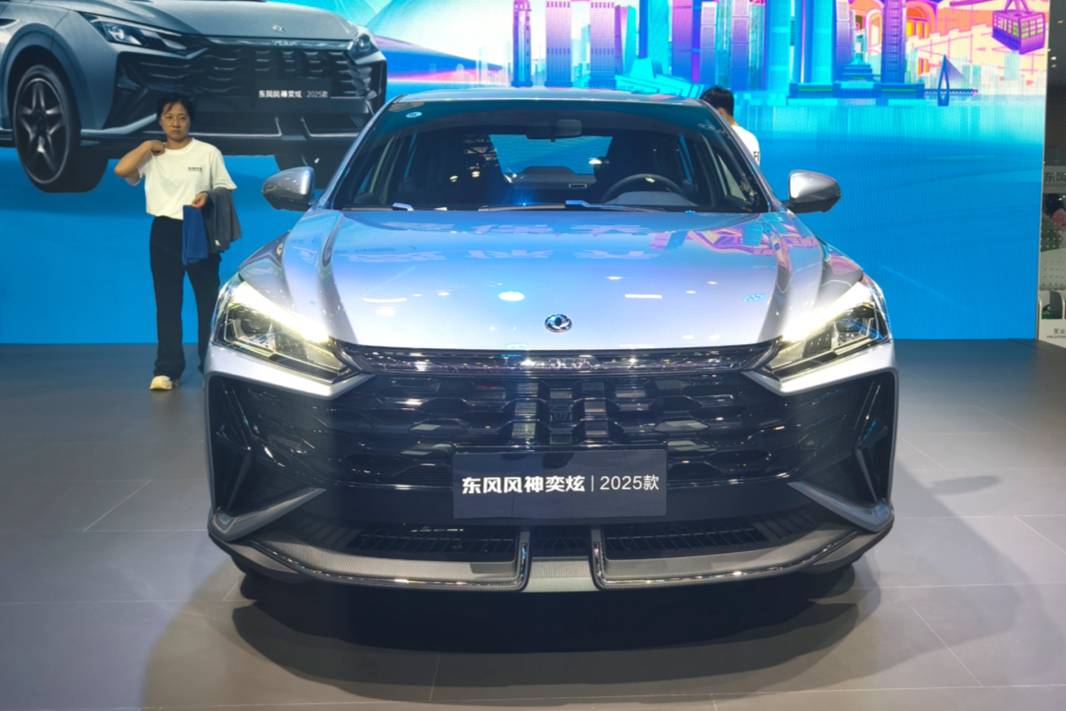 東風汽車新能源三劍客 吹響重慶車展“集結號”