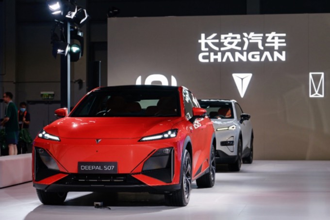 DEEPAL S07首輪香港車主交付 長安參展香港車博會