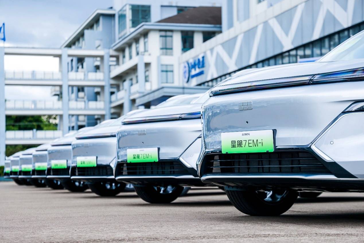 吉利銀河駛上戈壁灘，新能源車如何重塑邊疆醫(yī)療援助？