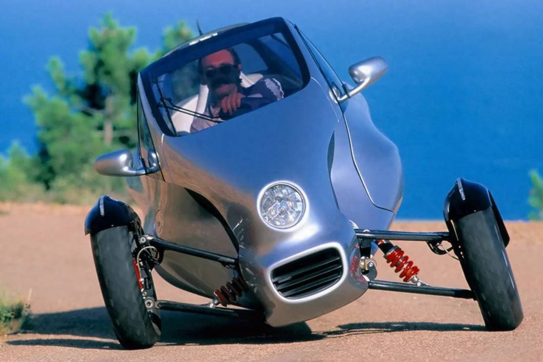 汽車與摩托車融合的先鋒實驗 奔馳F300 Life Jet