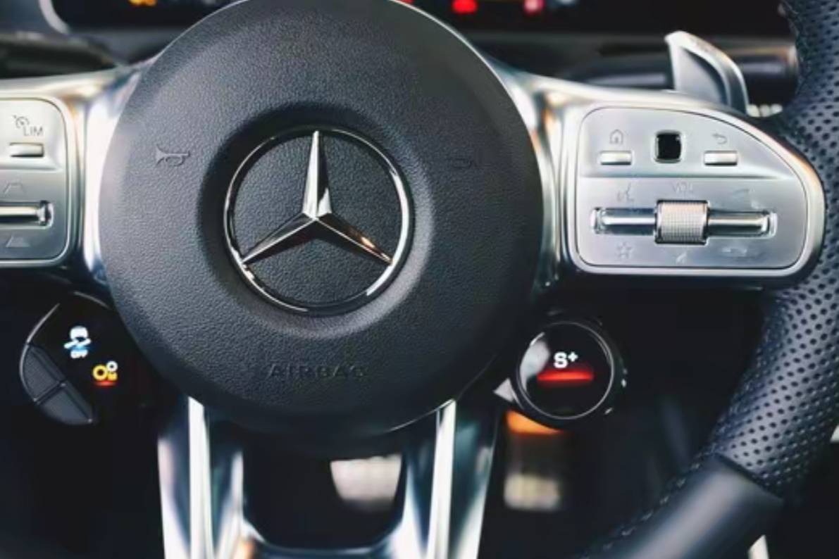 奔馳車輛行駛中被遙控熄火？官方回應(yīng)了，原來與原廠APP無關(guān)
