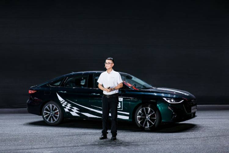 12.29萬(wàn)元起！性能家轎艾瑞澤8 PRO新車(chē)正式開(kāi)賣(mài)