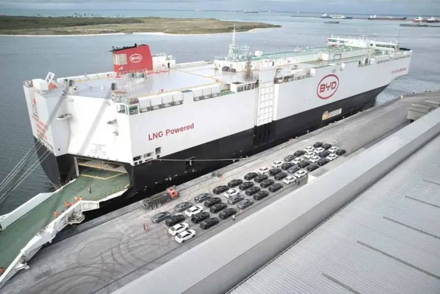 總統(tǒng)試駕、比亞迪建廠：中國車企在巴西“開卷”了