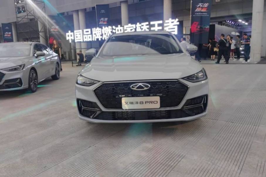 奇瑞艾瑞澤8 PRO 2.0T，售12.29萬(wàn)起