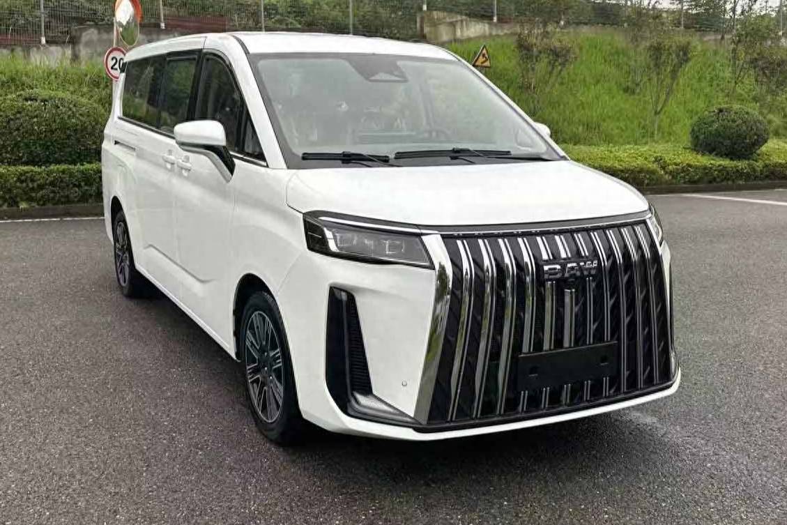 北汽全新MPV申報！車長超5米3，最多可容納9人，下半年上市