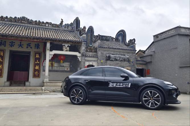 試駕保時(shí)捷純電動(dòng)Macan ，底盤(pán)實(shí)力依舊讓人難忘