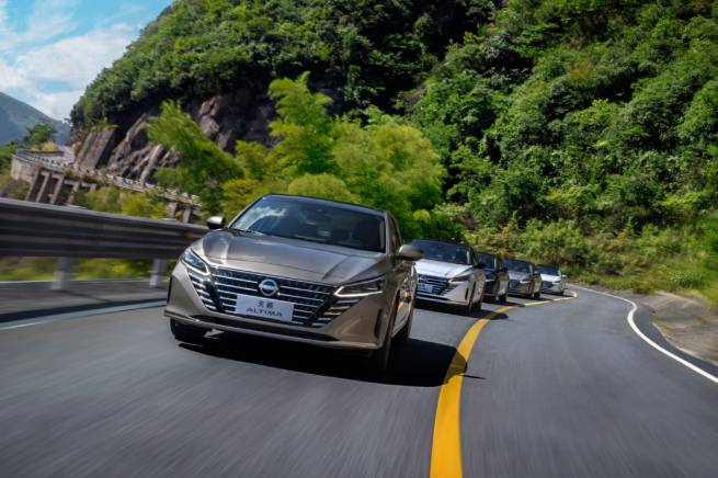 東風(fēng)日產(chǎn)天籟頭等艙禮遇加碼，12.78萬起限時(shí)送全險(xiǎn)