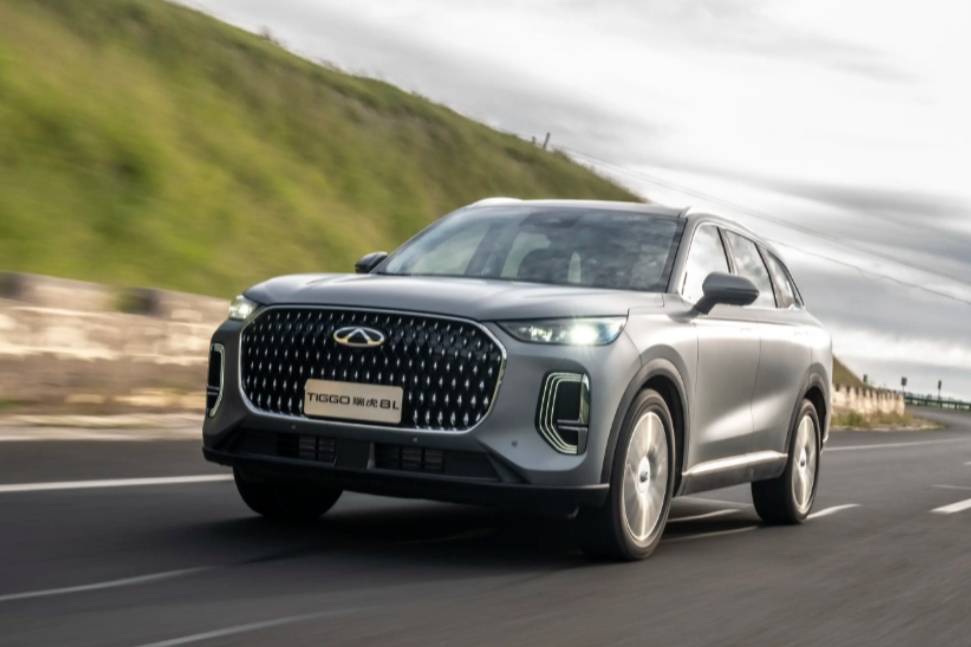 16萬買家用SUV，瑞虎8L對比星越L，誰更實惠？