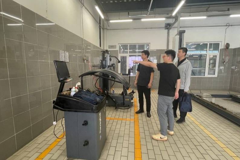 濟(jì)南市交通運(yùn)輸部門率先發(fā)布《機(jī)動(dòng)車維修行業(yè)合規(guī)經(jīng)營手冊》