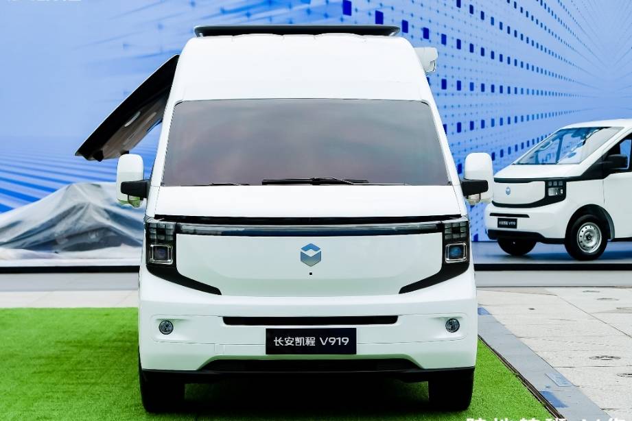長安凱程V919全球上市，8.99萬元起開啟后驅大承載時代