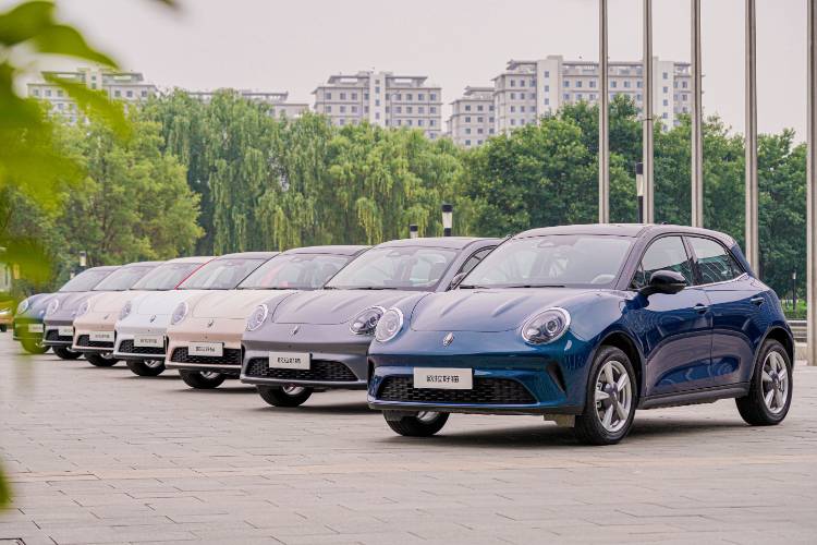 又潮又好玩，2025款歐拉好貓上市，限時(shí)換新價(jià)7.98萬(wàn)起