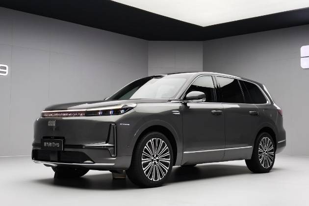 大6座，2排座椅能折疊，看完銀河M9，你覺著價(jià)格定多少合適？