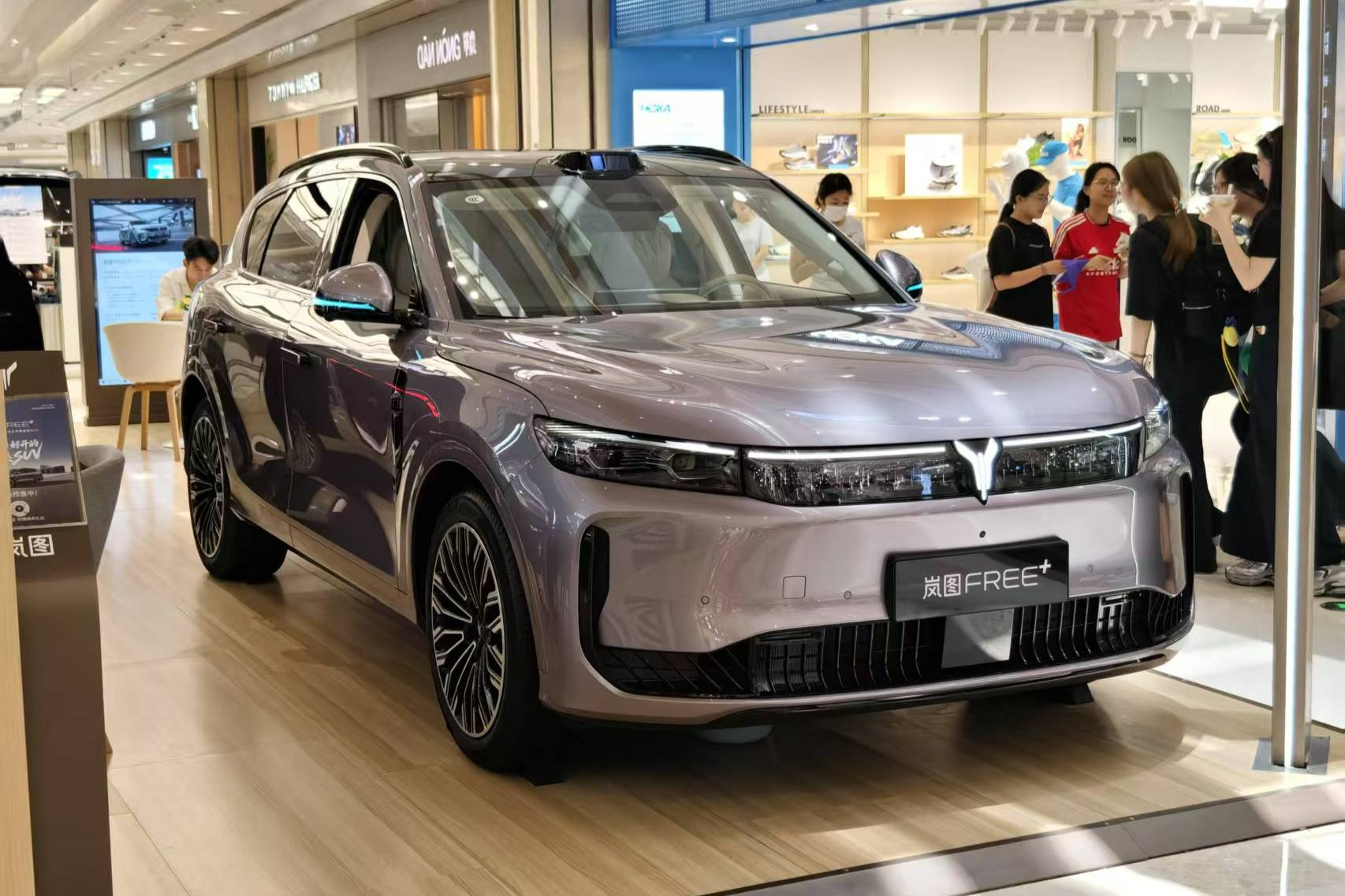 嵐圖FREE+首試：打出“華系車”標簽，市場正確大于一切