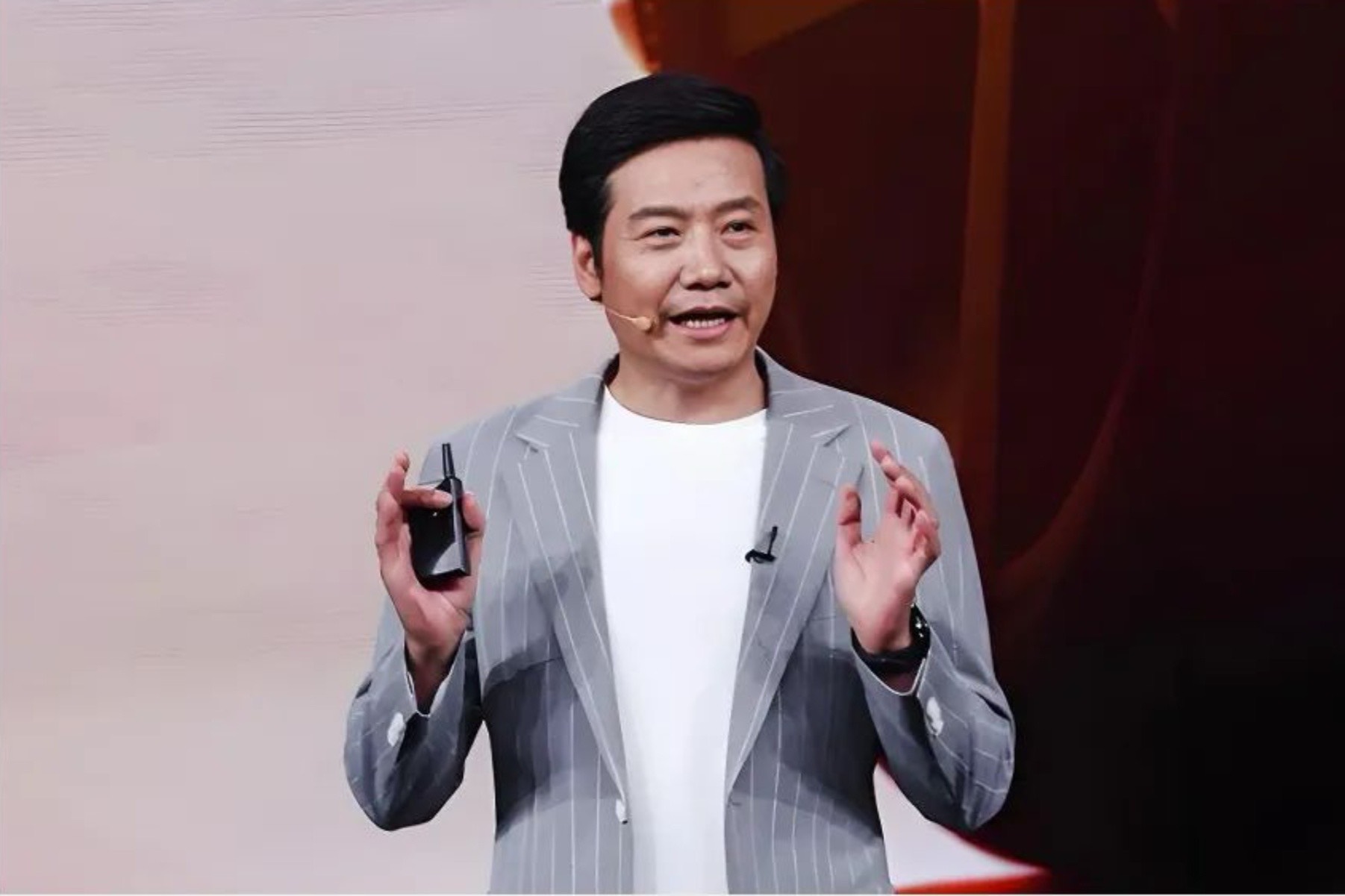 一天入賬超600億，雷軍把汽車人整不會(huì)了