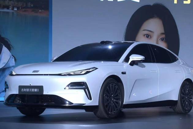單周賣2370輛！11萬級插混車市，星耀8“油老虎終結(jié)者”