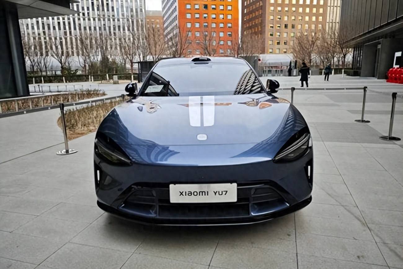 隆重的小米YU7交車儀式后,小米和雷軍面臨的麻煩事還有不少