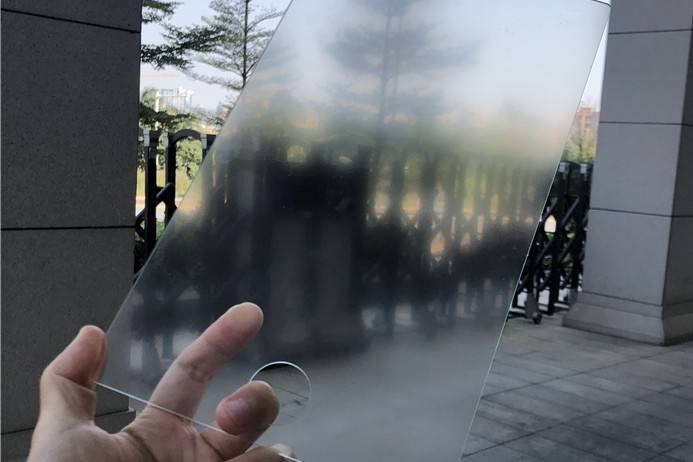 汽車玻璃也“卷”起來了:不同智能調(diào)光玻璃技術(shù)全科普