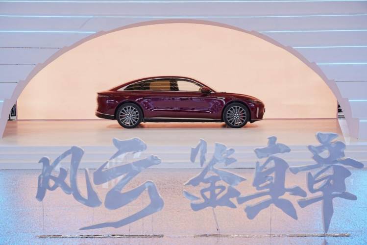 奇瑞風云A9L全球上市：中國汽車工業的