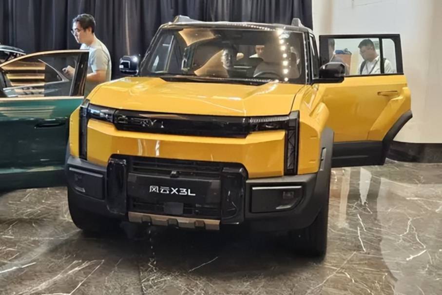 iCAR失寵 ？奇瑞新車風(fēng)云X3L實車亮相，也是方盒子