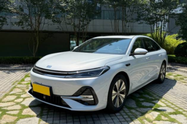 全新銀河A7來了，配1.5L插混，綜合續(xù)航達2100km