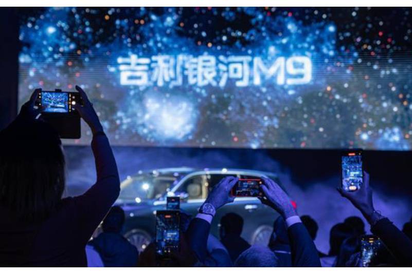車長超5.2米配21寸輪轂，續(xù)航1500km還能4.5秒破百