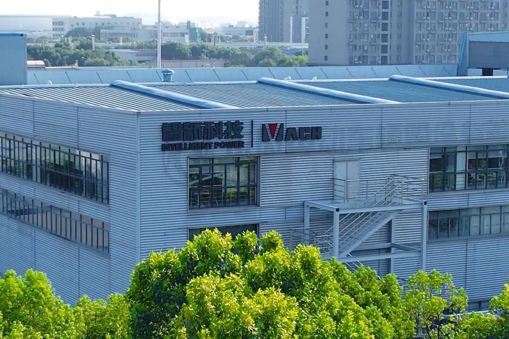 東風三電技術賦能示界06 如何詮釋“中國電動法式駕控”