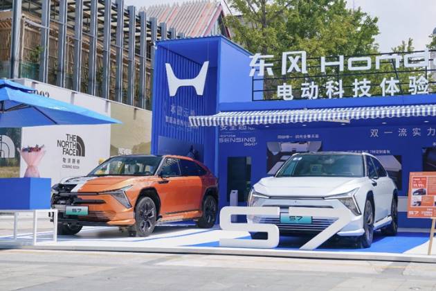 解剖車+碰撞車現場展示實力不想瞞東風本田電動科技體驗營昆明站