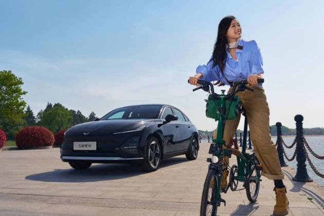潛艇級車身，鋼針扎不爆，五菱星光25款如何實現(xiàn)硬核安全？