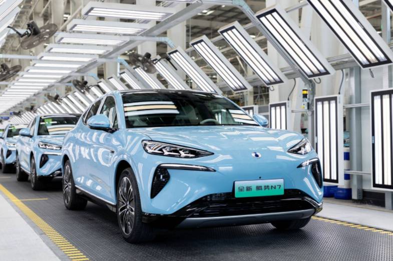 新能源購置稅減半+電池不許自燃，又要死批車企？