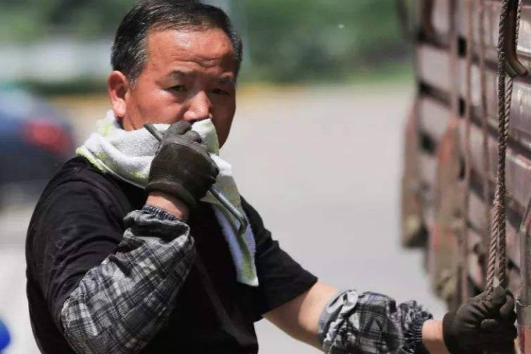 司機(jī)收入持續(xù)降低、外賣(mài)快遞員也在抱怨，怎樣才能改變局面？