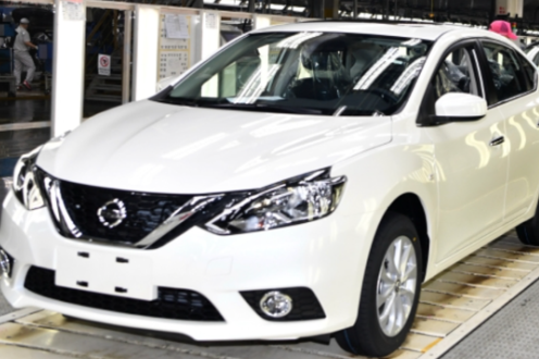 With the shifting dynamics in the global automobile market, Japanese automakers are facing unprecedented challenges in China. Rising competition from local brands and the emergence of electric vehicles are compelling strategic adjustments. Nissan and Honda are restructuring operations to adapt.