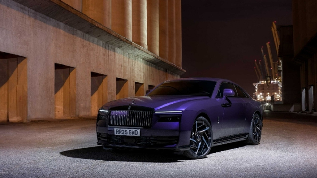 Official photos of the Rolls Royce Spectre Black Badge released, with maximum horsepower of 659.