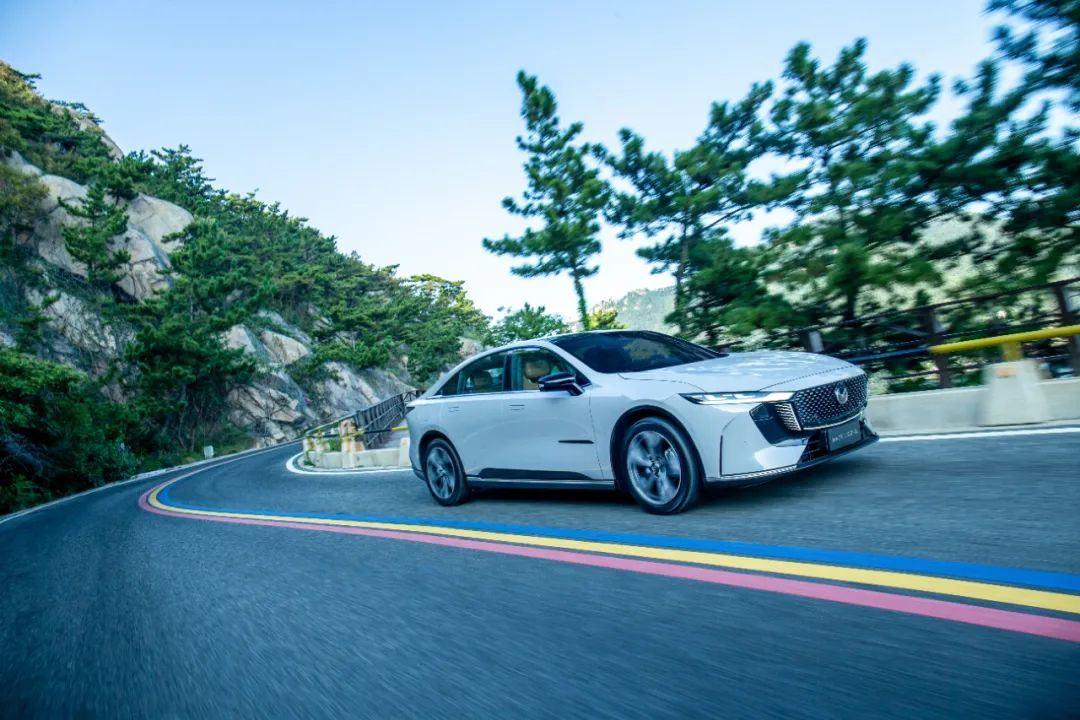 持久驾控的时代选择：MAZDA EZ-6春季钜惠点燃驾驶热情