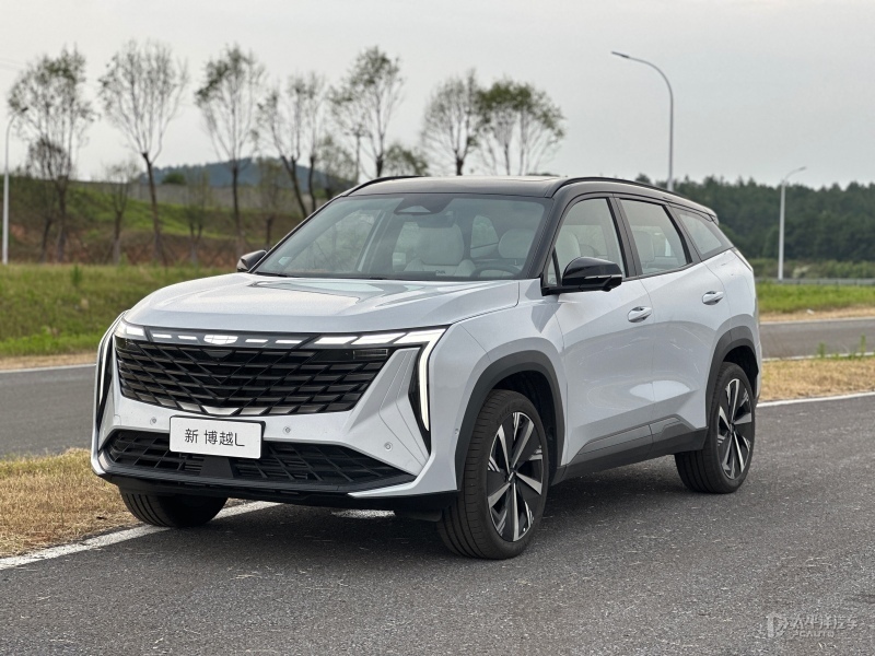 On May 19th, the new Geely Boyue L was officially launched, with a total of 4 models on offer, priced between 115,700 and 149,700 yuan. As a revised model, in addition to the price reduction, the new car also adds a new smoky grey and sky blue exterior color scheme, and upgrades the interior detail design and configuration. In terms of power, it continues to offer a choice of 1.5T and 2.0T four-cylinder engines, all matched with a 7-speed wet dual-clutch transmission. Furthermore, at the time of