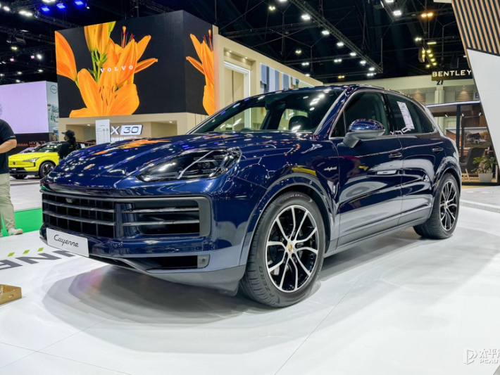 Porsche Cayenne ต้นแบบของ SUV หรูหรา มีราคาตั้งแต่ 6,590,000 บาท