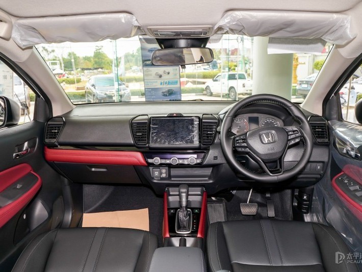 Honda City VS Toyota Yaris ativ รถญี่ปุ่น 2 รุ่นนี้ ถ้ามีงบ 600,000 บาท คุณจะเลือกรุ่นไหนดี?