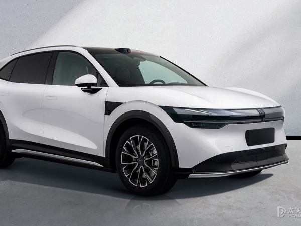 The Zeekr 7X, as the first home-use SUV under Zeekr, is built based on the SEA vast architecture, equips with 800V high voltage platform as standard, offers rear-wheel drive and dual-motor all-wheel drive options. The all-wheel-drive version has a system power of 475 kW, accelerates from 0 to 100 km/h in 3 seconds, and the air suspension option is available.In terms of appearance, it continues the Zeekr's signature Hidden Energy design language. The front face style is identical to Zeekr 007, fe