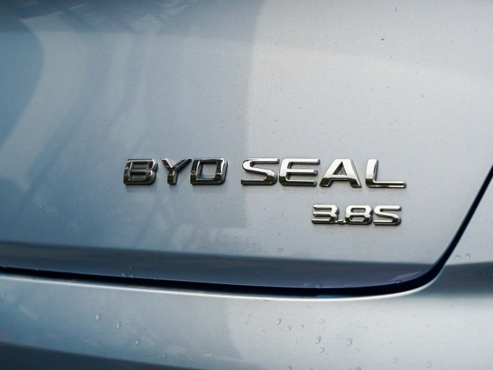 เริ่มต้นที่ 1,325,000 บาท!  BYD Seal: เร่งทะลุร้อยไวสุด 3.8 วินาที ประสิทธิภาพทัดเทียมรถแข่ง!